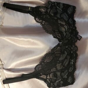 VICTORIAS SECRET BLACK LACE  VERY SEXY BALCONET BRA